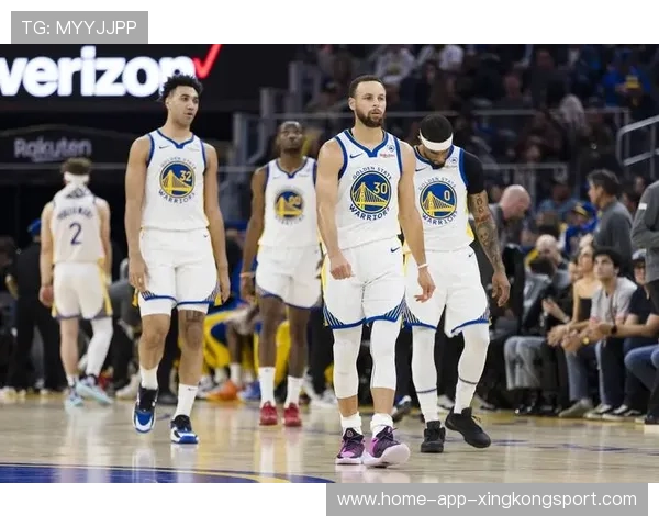 勇士王朝再续辉煌:库里与穆迪闪耀,金州雄狮轻松撕碎太阳 勇士王朝再续辉煌:库里与穆迪闪耀,金州雄狮轻松撕碎太阳