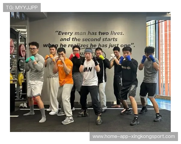 拳击手应对高压防守展现大师级操作